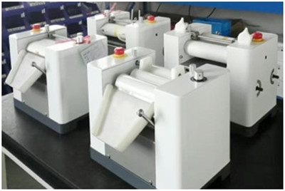 เครื่องบดสามลูกกลิ้ง เครื่องบดสามลูกกลิ้ง