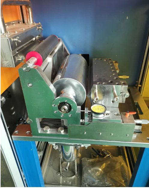 เครื่องเคลือบอิเล็กโทรดแบบช่องรีด เครื่องเคลือบอิเล็กโทรดแบบช่องรีด