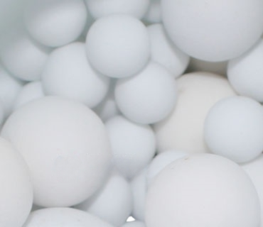 ลูกบอลบดเซอร์โคเนีย ลูกบอลบดเซอร์โคเนีย