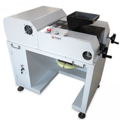 เครื่องบดแบบลูกกลิ้งคู่สำหรับห้องปฏิบัติการสำหรับการบดวัตถุดิบขนาดกลางและละเอียด